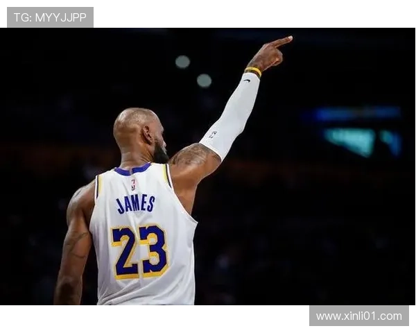 背靠背46分打破流言 LBJ迎里程碑荣耀